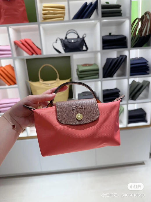 代购级别迷你珑骧秒杀 ‼️
原价💰228 现在半价🉐️118包邮 ‼️ 商品图2