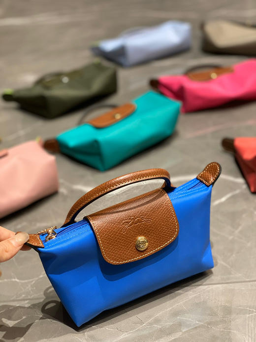 代购级别迷你珑骧秒杀 ‼️
原价💰228 现在半价🉐️118包邮 ‼️ 商品图3