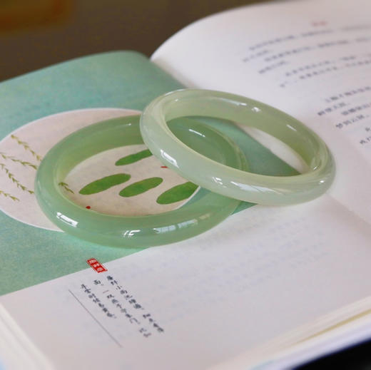 和田玉（青玉）手镯--晴水绿（圈口请备注留言） 商品图0