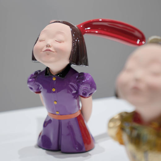 稀奇艺术向京《我看到了幸福-勿忘我》玻璃钢材质纯手绘上色雕塑 商品图0