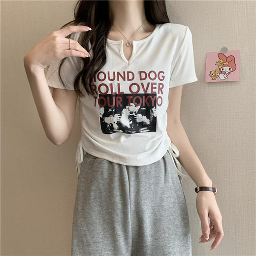 【微胖上衣女夏 韩系设计感修身显瘦遮肚短款上衣】修身显瘦、遮肚短款，再搭配上抽绳短袖，勾勒出女性曲线，要让自己更美丽动人。ry 商品图1