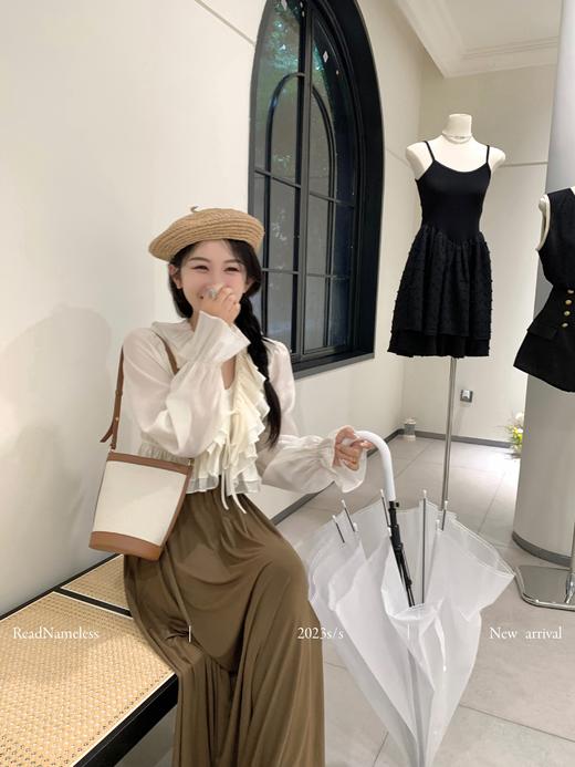 Read Nameless /小花园衬衫+劈叉裙棕色 商品图2