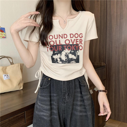 【微胖上衣女夏 韩系设计感修身显瘦遮肚短款上衣】修身显瘦、遮肚短款，再搭配上抽绳短袖，勾勒出女性曲线，要让自己更美丽动人。ry 商品图0