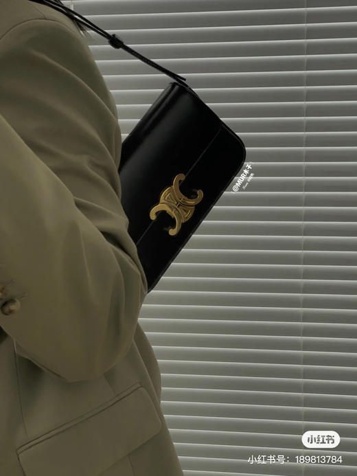 🉐️299包邮
定制版凯旋门腋下包 商品图7