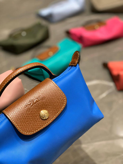 代购级别迷你珑骧秒杀 ‼️
原价💰228 现在半价🉐️118包邮 ‼️ 商品图7