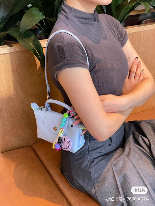 代购级别迷你珑骧秒杀 ‼️
原价💰228 现在半价🉐️118包邮 ‼️ 商品图4