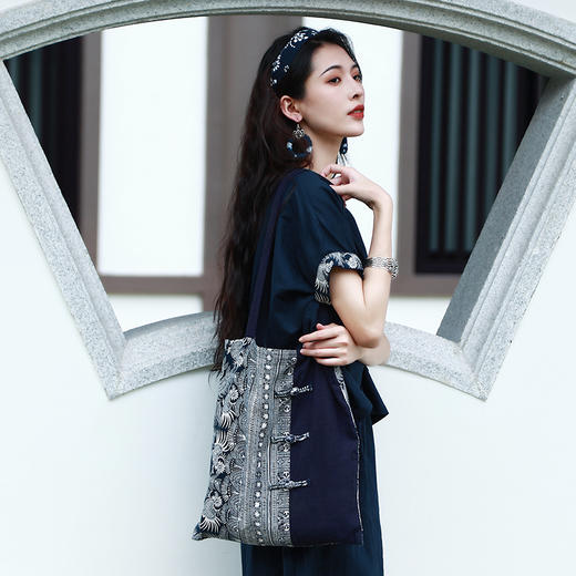 古韵留香碎花盘扣手提包 | 大容量百搭  商品图1