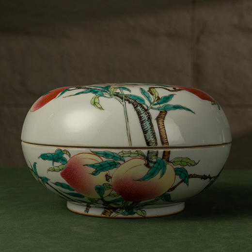 清 粉彩福寿纹圆形盖盒 商品图1