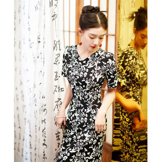 SY 626碎花修身国风优雅复古中长款开衩旗袍 商品图0