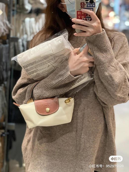 代购级别迷你珑骧秒杀 ‼️
原价💰228 现在半价🉐️118包邮 ‼️ 商品图4