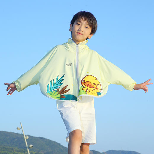 【小鸭儿童防晒衣防紫外线】外套薄款透气冰感户外薄款透气，小鸭衣轻薄透气，缝线整齐，紫外线拜拜。去海边、登山都能穿，就怕你太过分。 商品图5