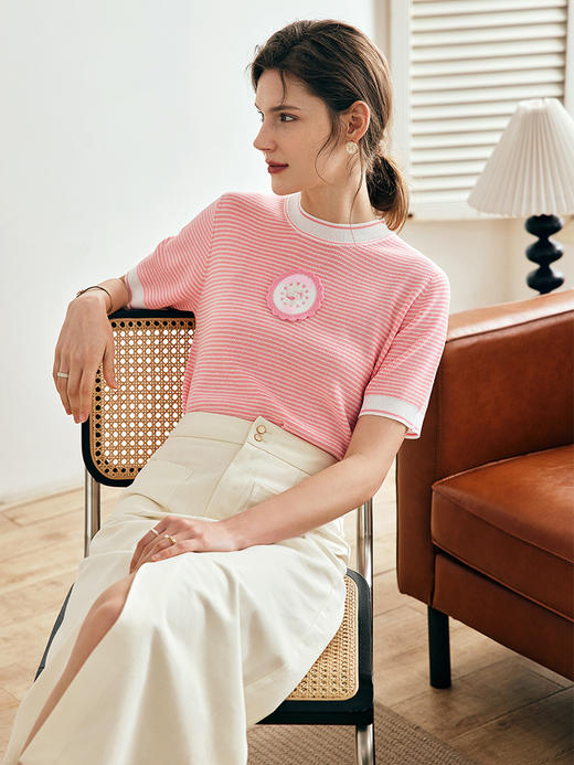 OLrain欧芮儿法式粉色条纹针织衫女夏季2023新款撞色钉珠冰爽上衣 商品图3