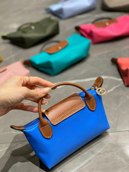 代购级别迷你珑骧秒杀 ‼️
原价💰228 现在半价🉐️118包邮 ‼️ 商品图6