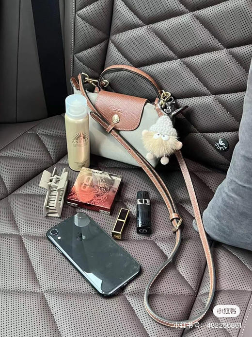 代购级别迷你珑骧秒杀 ‼️
原价💰228 现在半价🉐️118包邮 ‼️ 商品图4