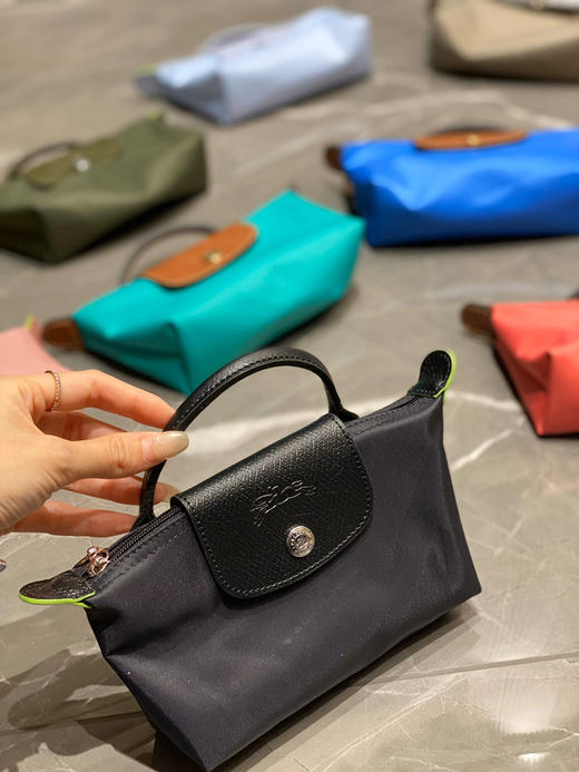 代购级别迷你珑骧秒杀 ‼️
原价💰228 现在半价🉐️118包邮 ‼️ 商品图6