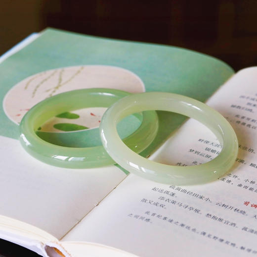 和田玉（青玉）手镯--晴水绿（圈口请备注留言） 商品图4
