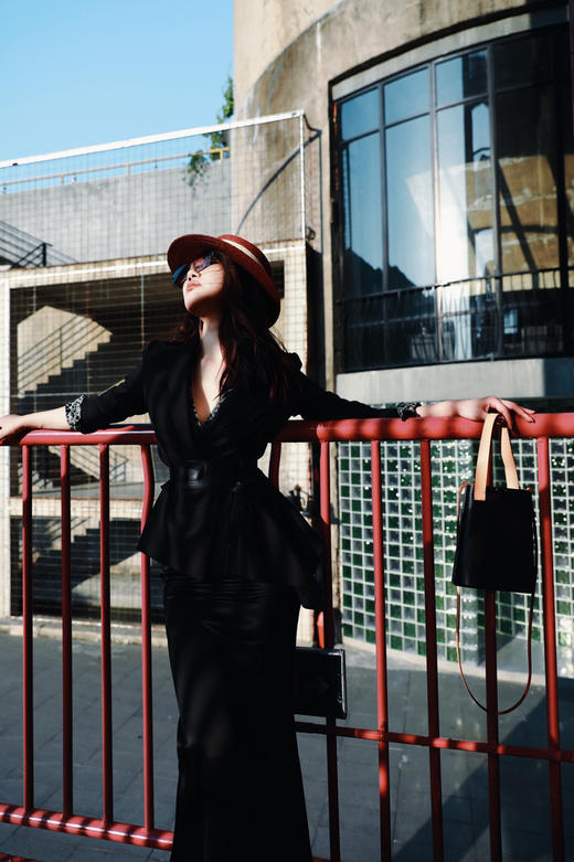 “刚柔并济”不规则西装外套单西 颈袖添香-20144144 商品图3