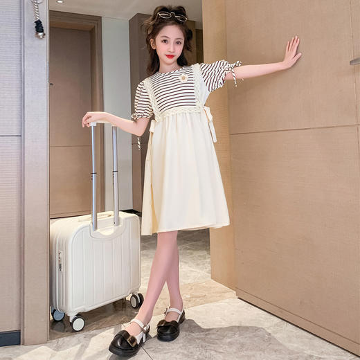 【女童夏装连衣裙2023新款大儿童公主裙】时髦夏季小孩条纹裙子洋气，演绎百变时尚，轻松搭配，让孩子成为夏日的焦点。条纹元素，洋气潮流，展示独特个性。 商品图2