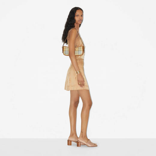 【一】BURBERRY 巴宝莉 女士格纹 Sling 挎包 格子 8070563 A9534 商品图3