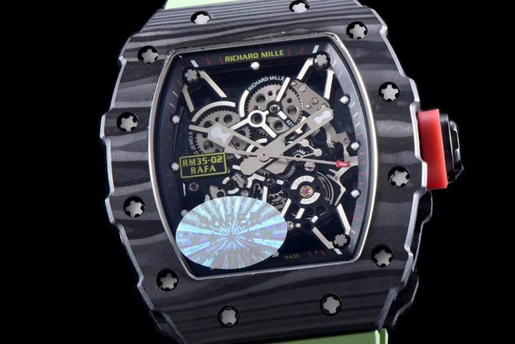kv厂理查德米尔RM035碳纤维系列表款-最“豪”的奢侈腕表