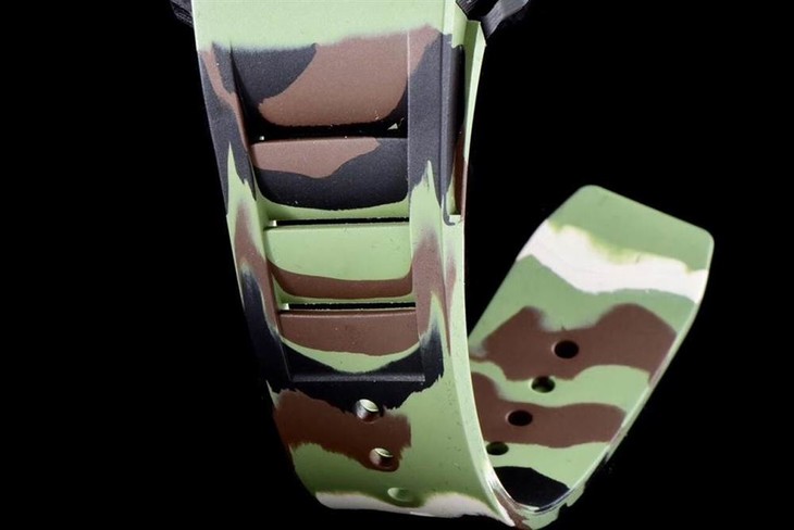 kv厂理查德米尔RM035碳纤维系列表款-最“豪”的奢侈腕表