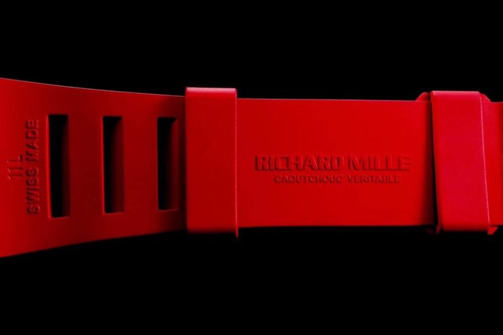 kv厂理查德米尔RM035碳纤维系列表款-最“豪”的奢侈腕表