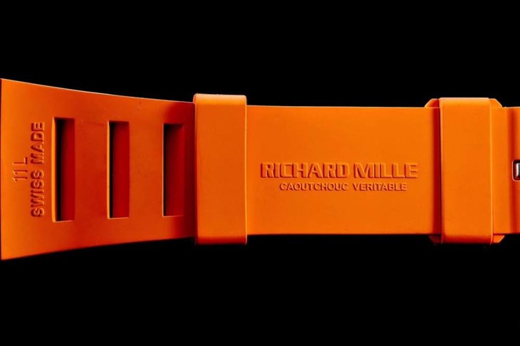 kv厂理查德米尔RM035碳纤维系列表款-最“豪”的奢侈腕表