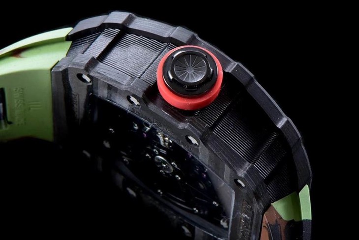 kv厂理查德米尔RM035碳纤维系列表款-最“豪”的奢侈腕表