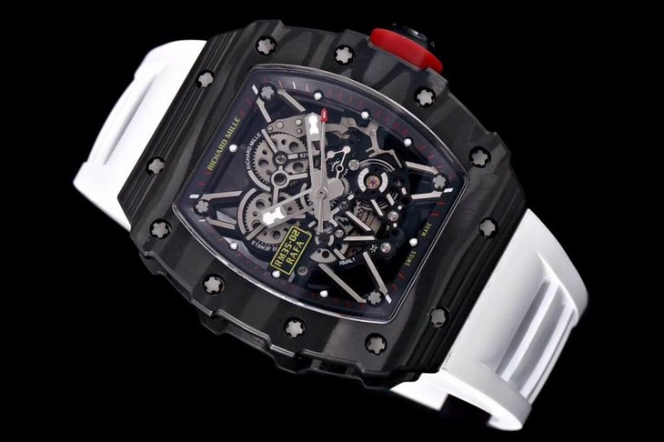 kv厂理查德米尔RM035碳纤维系列表款-最“豪”的奢侈腕表