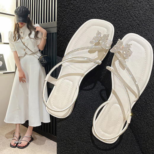 翩翩起舞，如蝴蝶般轻盈，这款夏季新款凉鞋既简约百搭又不失女人味，时尚潮流的代表。配上一字扣带，完美展现女性魅力，凉爽的同时还更显优雅！ 商品图1
