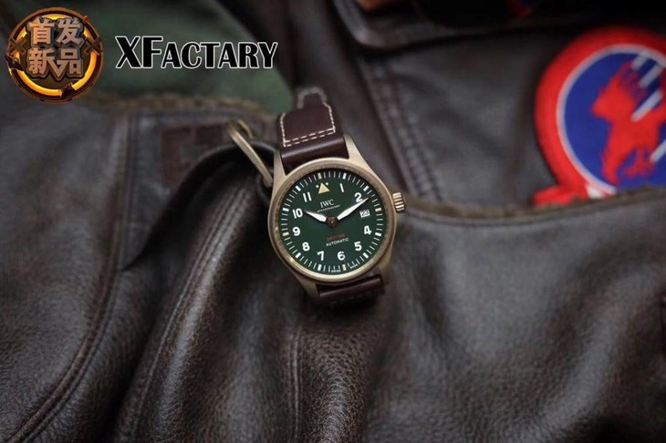 XF厂万国青铜喷火战机详解「XF万国飞行员IW326802」