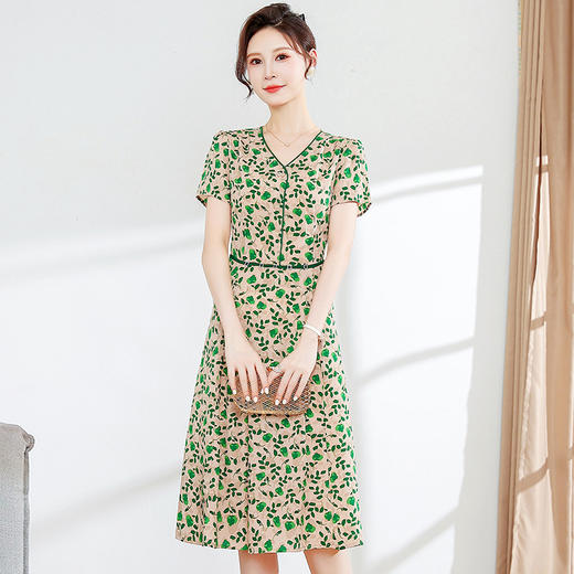 简约碎花中长款，时尚大码雪纺裙QYM-FL-C8839-L 商品图1