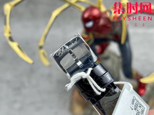 萧邦NR快乐钻系列 5钻新款30mm“五角星” 女士机械腕表 商品图8