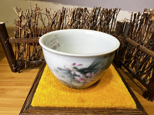 仿古青釉荷花小缸杯 商品图1