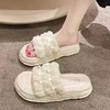夏季新款仙女风凉鞋，一字带珍珠装饰，充满了青春活力。松糕厚底设计赋予了她百搭实用的属性，女性们可以随心所欲地与众不同。不管你是拿着逛街，还是上班海边游玩，拥有它的女人都能尽情展现自己！ 商品缩略图3