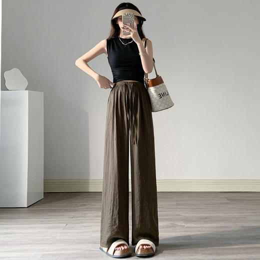 夏季新款阔腿裤女，褶皱肌理垂感设计，慵懒飘飘裤，透气舒适。展现女性优美曲线，百搭随性休闲不失时尚感，让你充满自信地迎接各种场合！ 商品图2