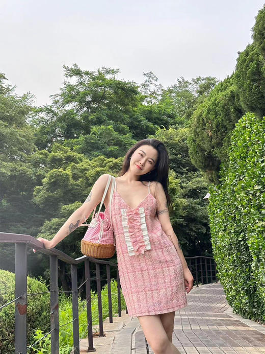 DUO智仙生 粉标 芭比系列粉红小香风吊带连衣裙 商品图3
