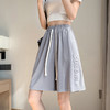 立夏之际，换上短裤，让你摆脱束缚，畅享百搭清爽。高腰设计，舒适贴身，阔腿款式，不拘一格。这款五分裤子女，给你更多的可能，展现女性自信与魅力！ 商品缩略图3