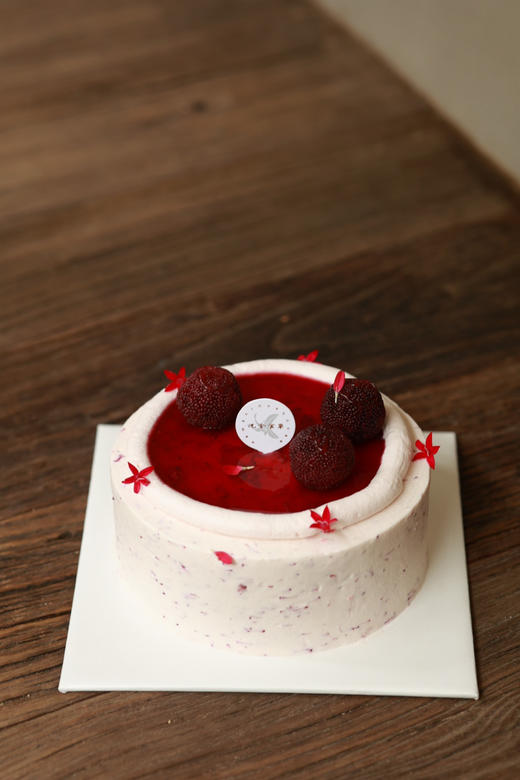 杨梅荔枝酸奶油蛋糕 商品图1