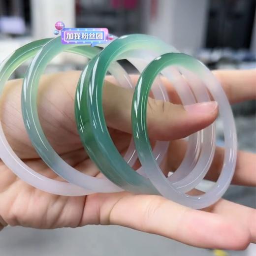 玛瑙手镯-半白半绿圆条 商品图0