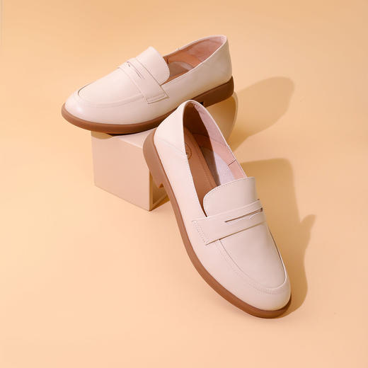 Safiya/索菲娅 2025新品英伦低跟真皮一脚蹬休闲软底乐福鞋SFD1112030 商品图5