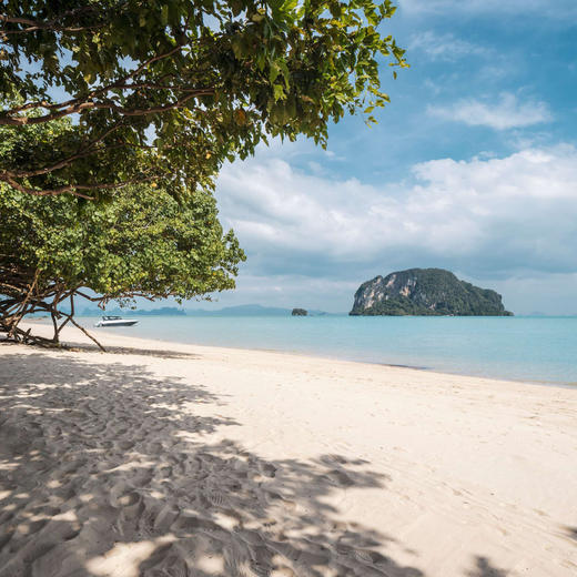 4天3晚【普吉岛瑶亚岛安纳塔拉（大长岛）】入住90㎡豪华海景套房，享码头接送、每日早餐、欢迎水果及饮品，更有家庭房及170㎡泳池别墅套餐，打卡瑶亚岛的安逸与悠闲！~ 商品图4