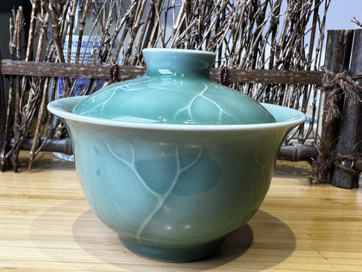 十里荷香青釉盖碗 商品图0