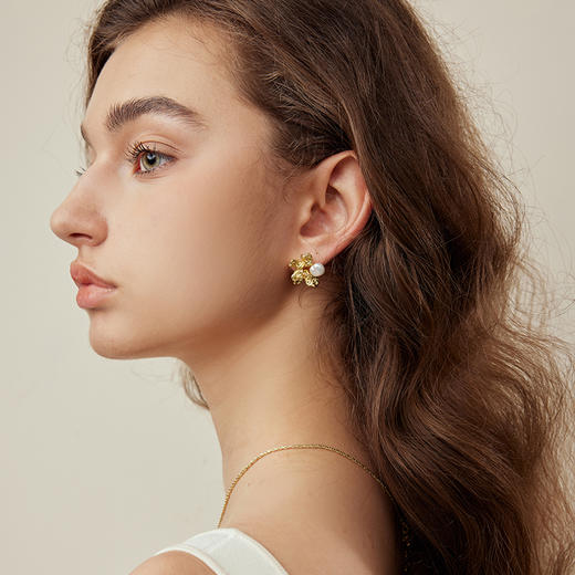 ARSIS丨纯真年代系列 五瓣花耳钉 商品图4