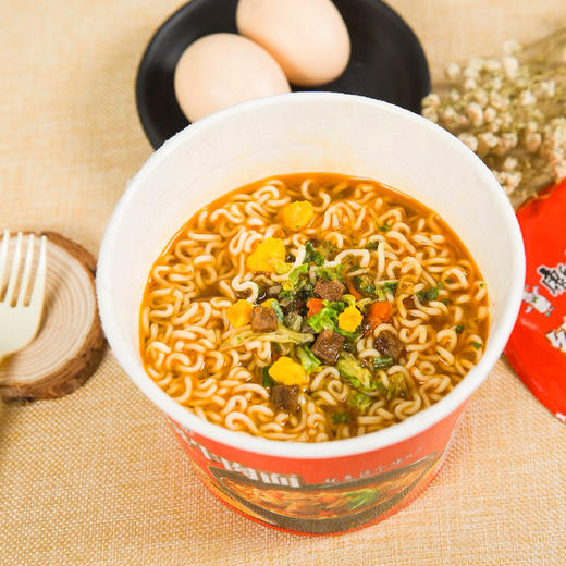 康师傅珍品桶红烧牛肉面 110g 商品图2