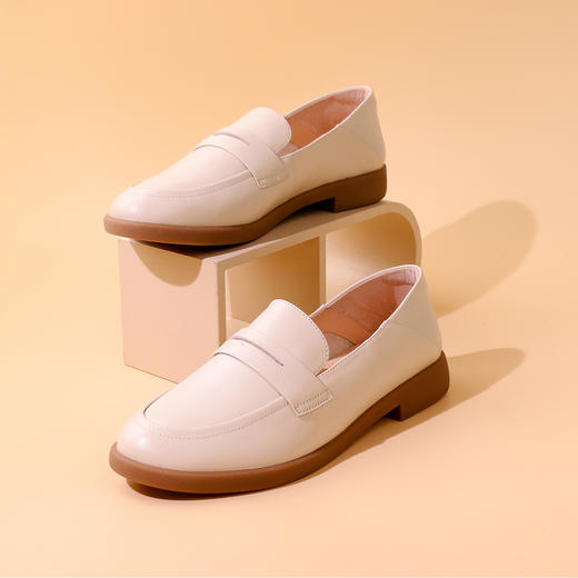 Safiya/索菲娅 2025新品英伦低跟真皮一脚蹬休闲软底乐福鞋SFD1112030 商品图1