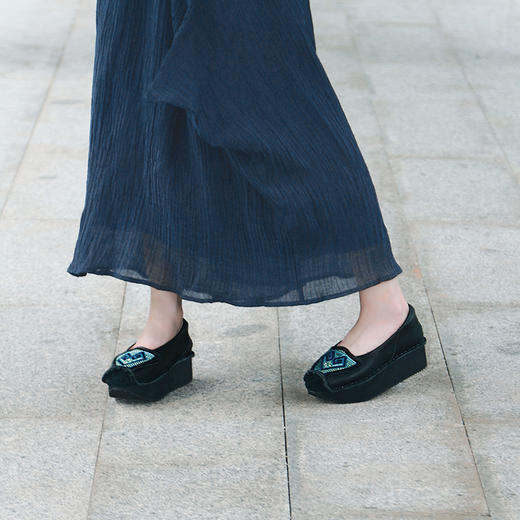 待春晖牛皮绣花厚底鞋/现货 商品图2