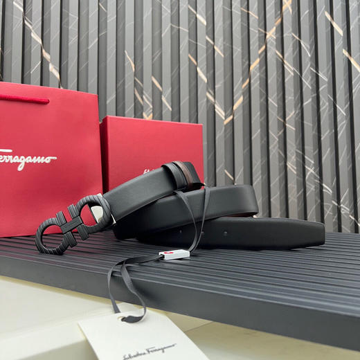 夏季特惠💰350 菲拉格慕男士腰带 精品铜扣 带身宽3.4cm 款式大方 上身效果时尚 码数可以裁剪 商品图1