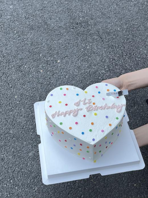 彩虹爱心 · 奶油蛋糕 商品图1