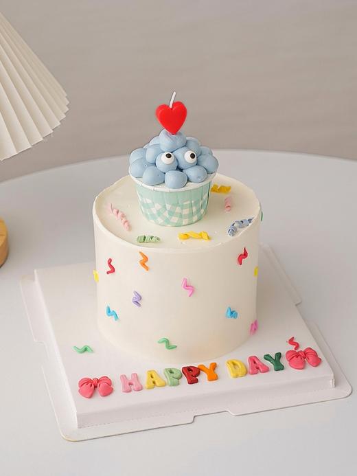 双眼搞怪ins风蛋糕 商品图0